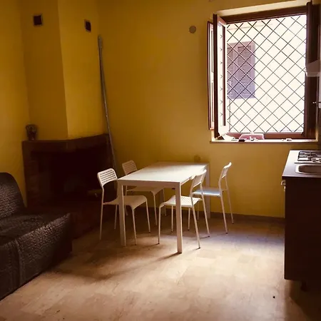 דירה Trilocale In Centro Con Giardino